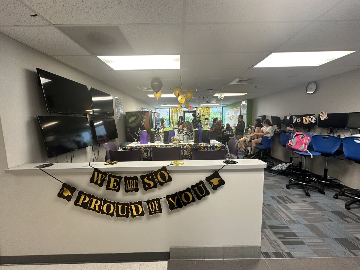 OlenAcademy's tweet photo. Saying farewell to our Biomed STEM seniors! Go make the world a better place class of 2023! https://t.co/Y68F7Dkrfk