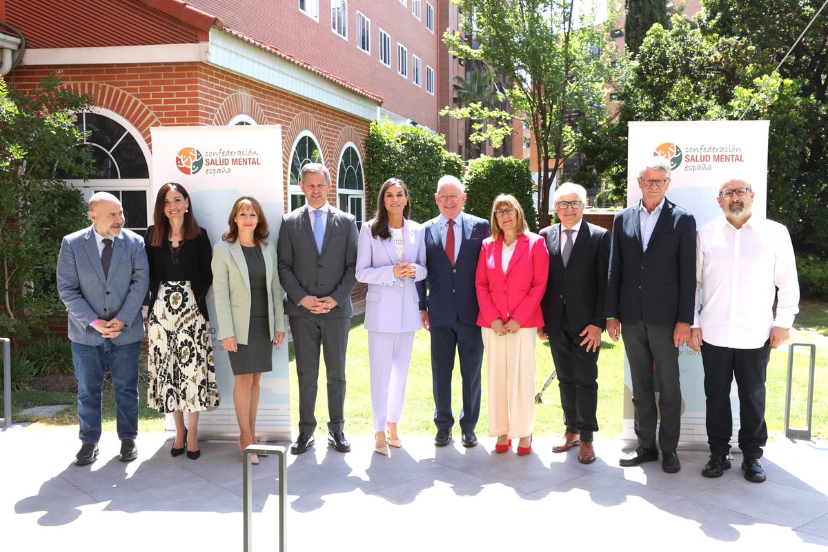 La Reina ha presidido la inauguración del XXII Congreso #SaludMentalEspaña, que organiza la Confederación Salud Mental España en el marco de de su 40º aniversario.

➡️casareal.es/ES/Actividades… #40AñosSaludMental