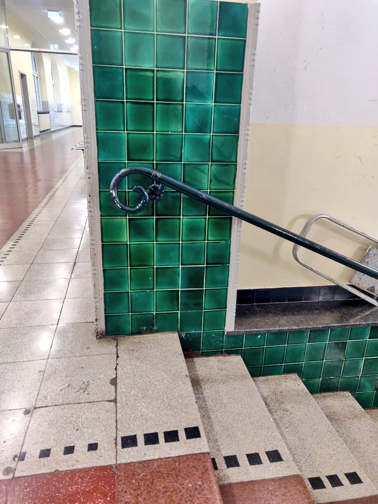 meta_blum's tweet image. Die Schule, deren Lehrerinnen und Lehrer ich neulich fortgebildet habe 😍
#twitterlehrerzimmer #twlz