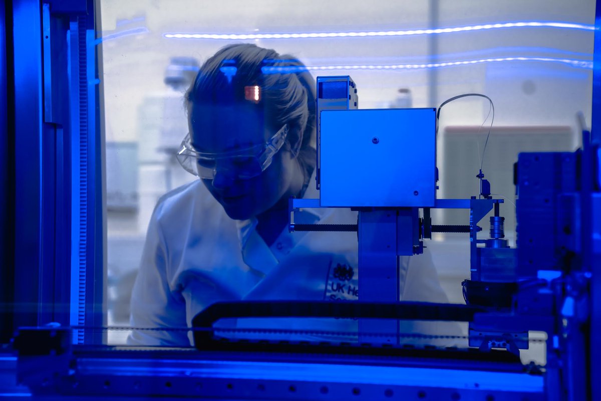 UKHSA's tweet photo. Have you seen our newly published science strategy for 2023 to 2033? It looks at how science will secure health and prosperity 👇

https://t.co/QeewysT4Iy https://t.co/u22fvcQCvl