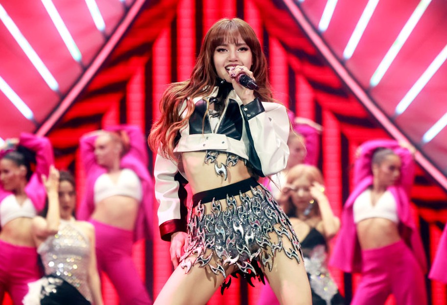 #LISA de #BLACKPINK es ya la solista de K-Pop con más récords mundiales 🤩 ¡7 RÉCORDS GUINNESS! 🎉