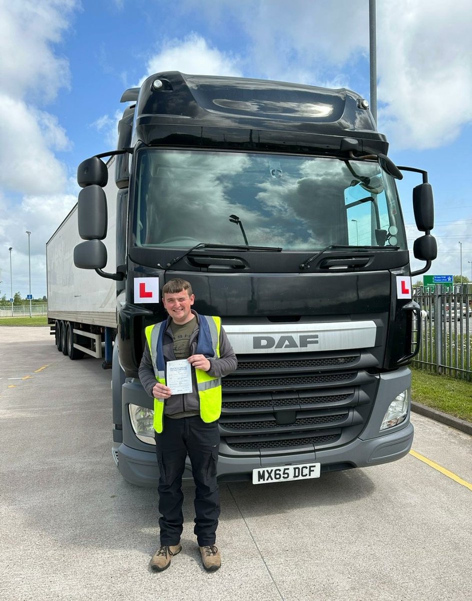 hgvcourses's tweet image. Another 1st time C+E class 1 pass today! Well done to our student and instructor Dan and Dan who both did a great job.

#cpctraining #wirral #deeside #dvsa #hgvtraining #driving #artic #lgvtraining #ellesmereport #wagon #Module4 #class1 #class2 #3A #liverpool #trailer #DAF #volvo