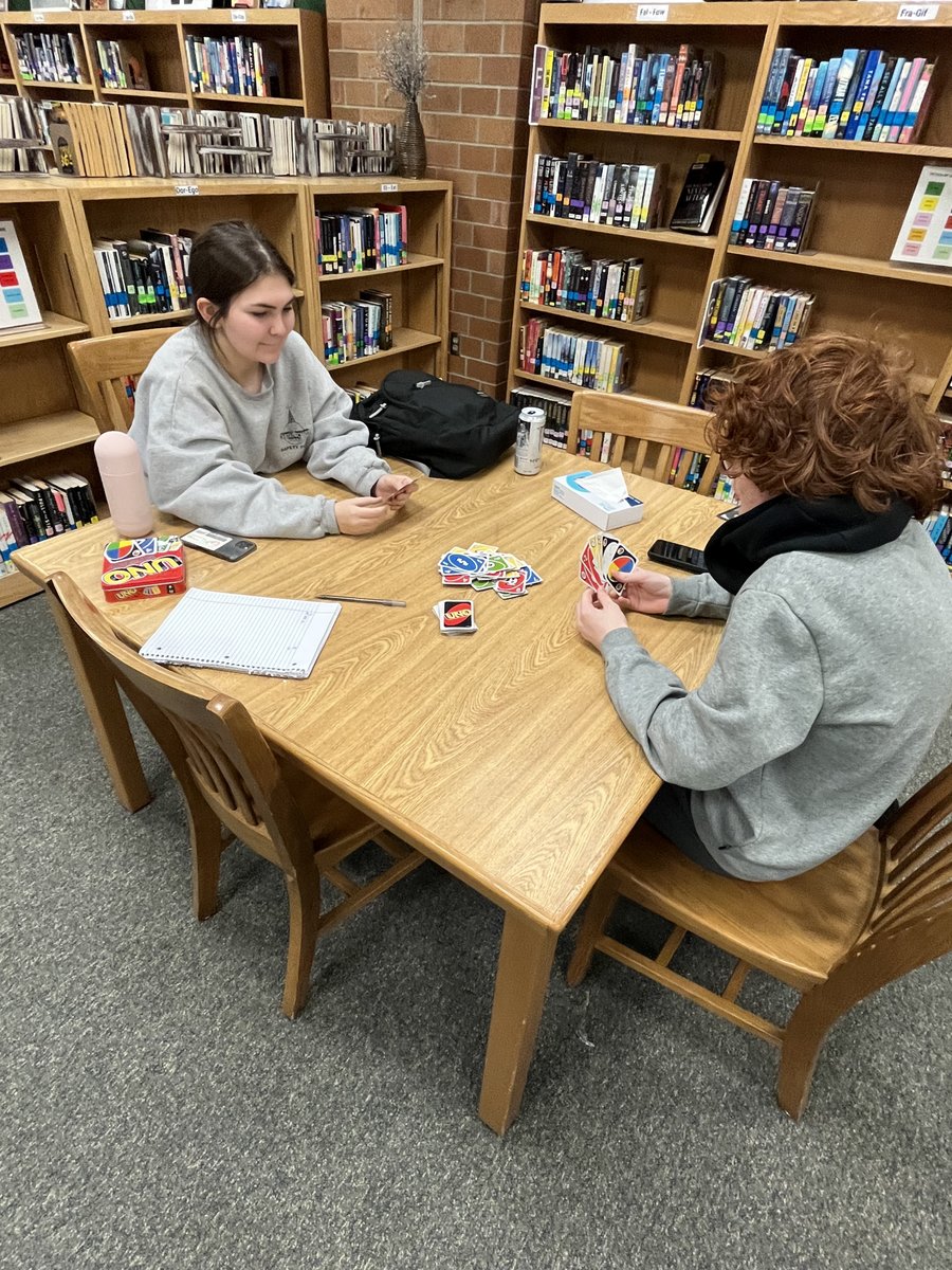 lswhs's tweet photo. 📚️💚📗We love our Media Center! It's the place to be whether it's for working on papers, homework, discussions or reading a book. Great place for activities and a little down time. #Hawklearning, #Lovetoread https://t.co/YGW5F866P2