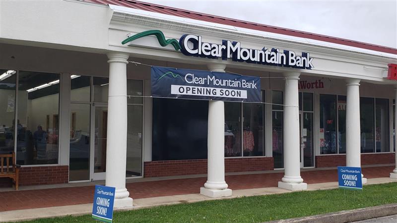 ClearMtBank's tweet photo. Our newest location is opening soon! 
You'll be able to bank with us in Braxton County. We will be opening in Sutton, WV at the Flatwoods Center. 
#flatwoods #flatwoodscenter #flatwoodsoutlet #suttonwv #clearmountainbank #newbranch #communitybank #braxtoncounty https://t.co/bKHJ1yHgIZ