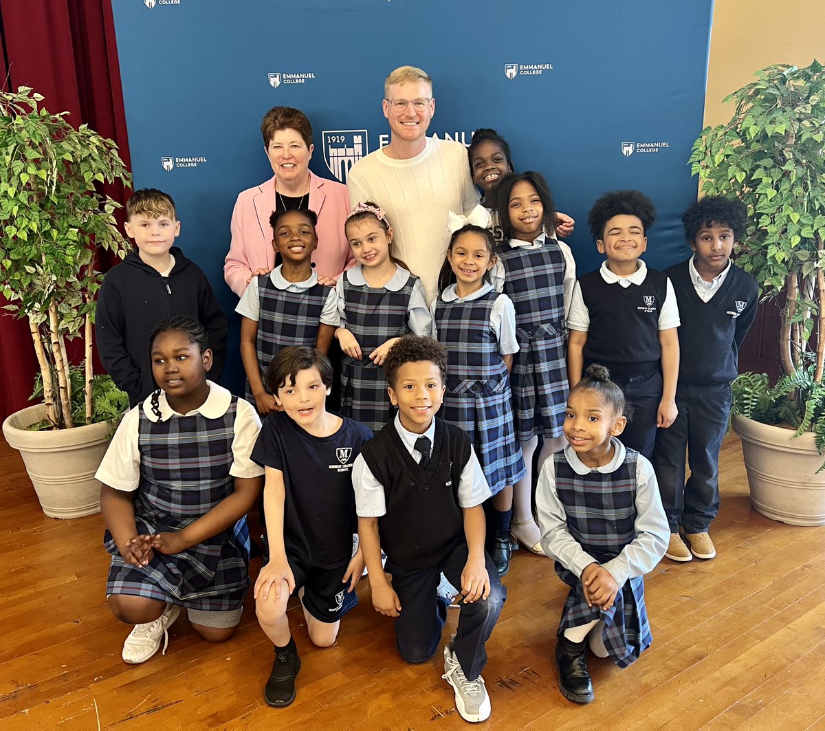 Congratulations to our very own Mr. Michael Morris on receiving the prestigious Emmanuel College School of Education Alumnus Award!🌟

#congratulations #emmanuelcollege #mgfamily #catholicschool #bostonschools #missiongrammarschool #livingthegospel #ontheroadtocollege