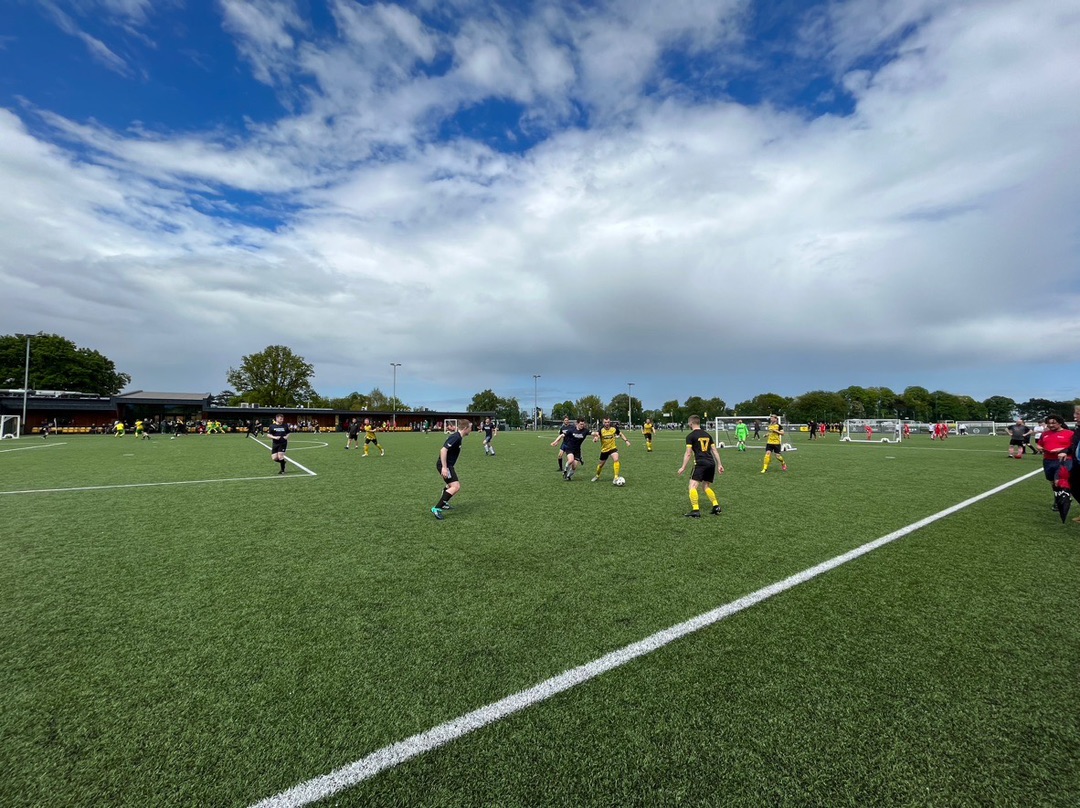 HPTrainees's tweet photo. Last week, a team at Howes Percival ranging from Partners to Paralegals competed in the Community Sports Foundation Corporate Cup in Norwich for the second year running. The event raised £4,500 for the Foundation in total and was a great opportunity to network.

#HowesPercival https://t.co/SNnIEDx8DJ