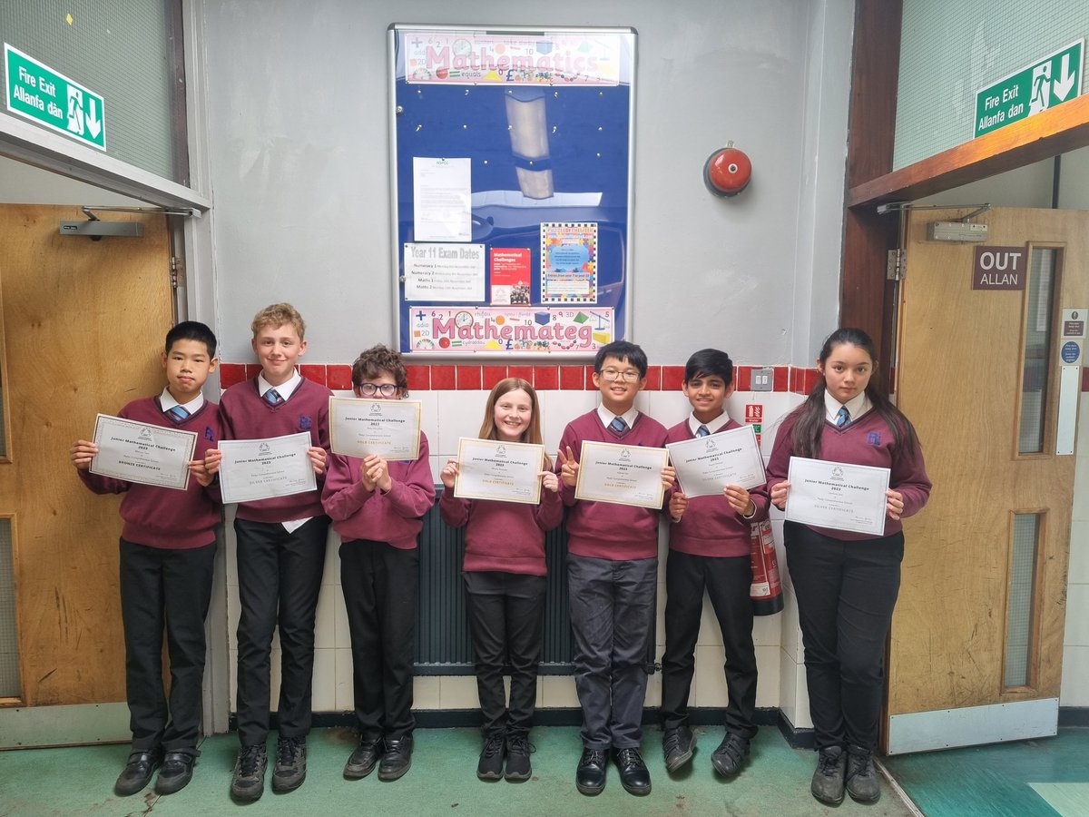 MsMitchellMaths's tweet image. Year 7 Gauss group with their certificates from the latest @UKMathsTrust 
1, 2, 3 everyone say Maths!
Congratulations to Maeve and Isaac for getting through to the kangaroo round! Da iawn pawb 😊
@Radyr_Maths @radyrcs