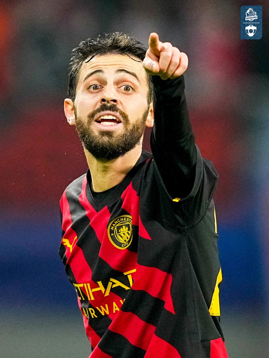 Footballogue's tweet image. Après six ans passés à Manchester, Bernardo Silva se lasse de son quotidien hors football dans le Nord de l’Angleterre. 

Il aimerait venir au PSG et aurait déjà pris des renseignements sur les lieux de vie les plus agréables dans Paris. 😏

De son côté, Luis Campos place