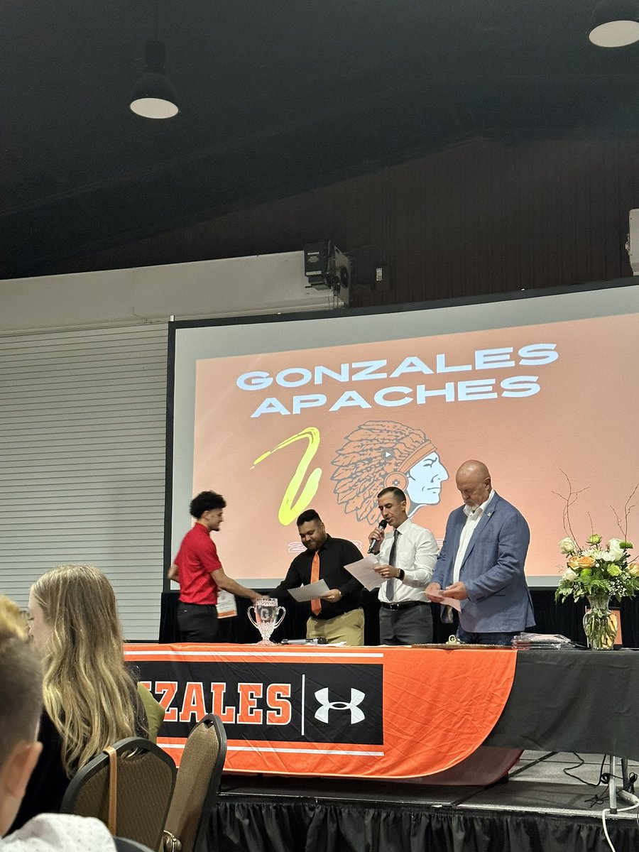 RollTribeMBB's tweet photo. Banquet went amazing! @CoachRivera_PPP Things ran smoothly thanks @KridlerGene on the mic and good to celebrate all of the Gonzales Student Athletes! So proud of all of the achievements Gonzales Athletics had this year!  @ApachesGHS #GonzalesNow #TEMPO #CDR #Brotherhood https://t.co/U7o0FTyfG3