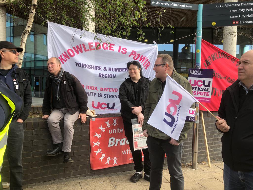 UCU Left (@uculeft) on Twitter photo Big #Solidarity to <a href="/UCUBradfordColl/">Bradford College UCU</a> on the picket line again today fighting for decent pay #ucuRISING Big #Solidarity to <a href="/UCUBradfordColl/">Bradford College UCU</a> on the picket line again today fighting for decent pay #ucuRISING