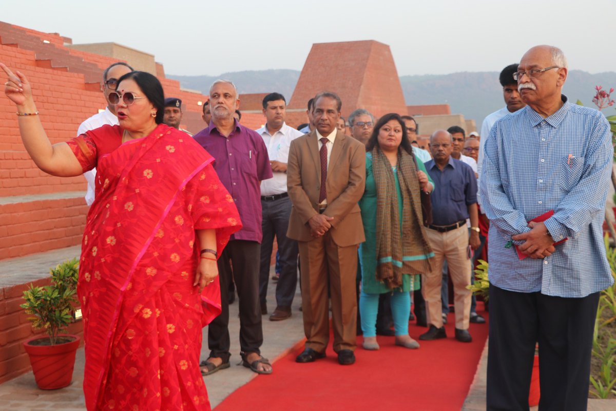 As a glorious period of reinventing #Nalanda comes to a close with the completion of the term of @ProfSunaina, with one of the largest Net-Zero, Sustainable campus, #Nalanda today stands as the #UniversityOfTheFuture. (3/3)