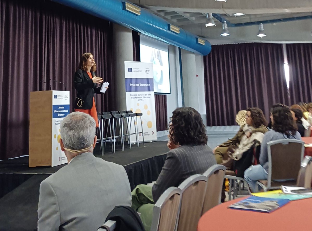 elena_monfort66's tweet photo. Participem a la trobada de centres del projecte #CETE+ a  la Jornada d'internacionalització #Eramusplus . Compartim experiències i aprenentatge. @EscolaLlebetx @BcoFei @educaciocat @sepiegob https://t.co/K9bxPWFZUJ