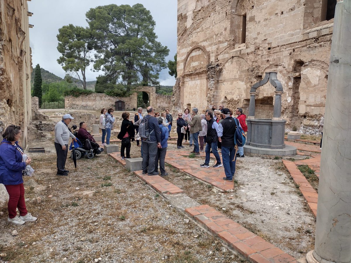 quarteduca's tweet photo. Visita cultural a #Segorbe del alumnado de Unisocietat donde conocieron la Catedral de Sta María de la Asunción, disfrutaron del arte del museo, además de contemplar la Cartuja de Valledecristo (declarada el 1984 como Monumento Histórico-Artístico). #QuartdePoblet #quarteduca https://t.co/lv2QI3XHgW