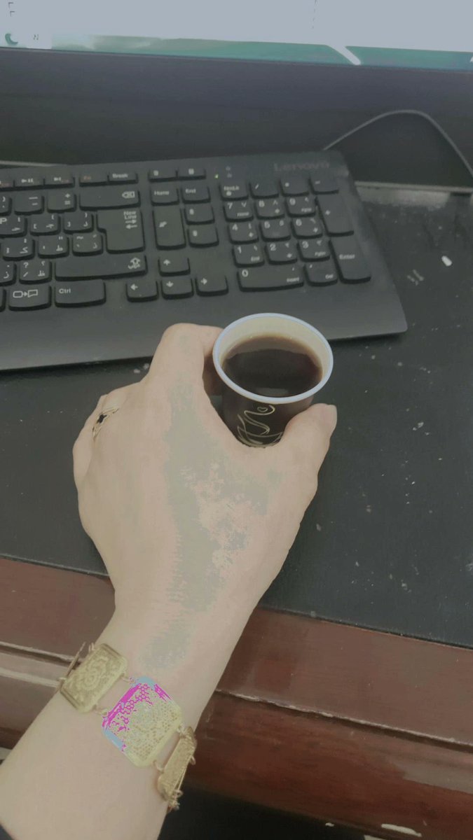 "إلى الذين أربكوا النبض بداخلنا يوماً، حتى ظننا أننا لن نستفيقَ من خُمرة الشعور، سبحان من جعلكم صفحةً مطويّة، على رفٍّ قديم "