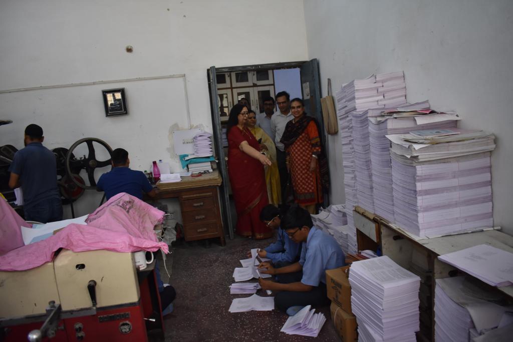 Delhi Customs Audit tweet media
