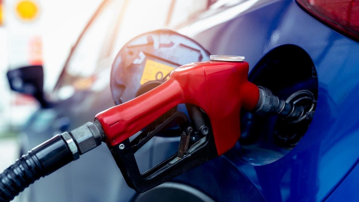 How can you get the most out of your tank of gas? Here are 10 tips for you! bit.ly/3pBB9bk

#TIPTUESDAYS #hoyasaxa #georgetownuniversity #MedStarHealthProud #FinancialWellnessMinute #FinancialWellness