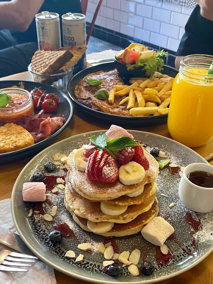 💞Good days start with bringing a meal🍓🥪Good life starts with finding beauty💖.