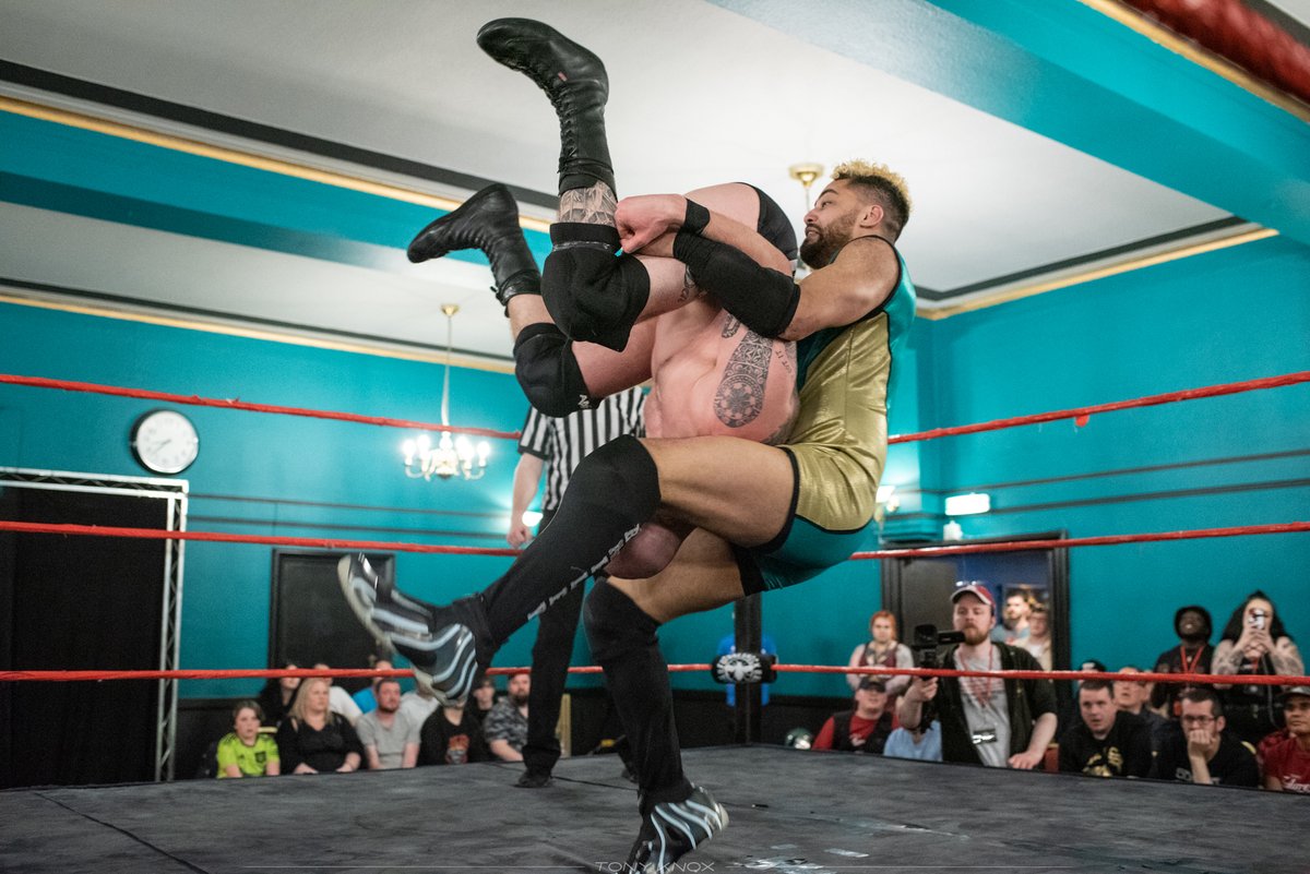 FutureShockWres's tweet photo. In the main event of #FSWDangerZone @ThatDamnBailey proved that he had FutureShock Champion @DamonLeigh's number.
Is he on the verge of becoming a two-time champ? https://t.co/Nr4Ei0uCOy
