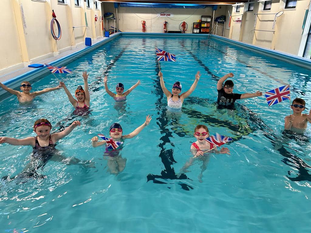 collinsseafoods's tweet image. We are proud sponsors of @HartlepoolSC and we are extremely proud of the progress the #swimmers have been making recently - they were described as “dedicated, committed and supportive” when arriving early for their session to wave their flags for the #KingsCoronation.