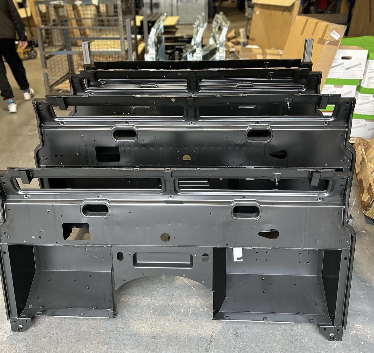 _ddsmetal's tweet image. We have recently completed our first batch of premium bulkheads. 

This has been a huge task, taking over 3 years and spending in excess of £250k to ensure that they are the best on the market.

#LandRover #innovation #builtnotbought #manufacturer #carparts #restoration