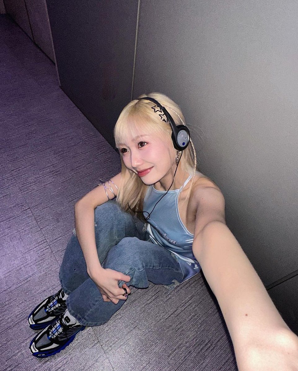 sujeotg's tweet photo. ㅤㅤ
ㅤThe last photo for the last promotion on the music show. See you soon, hope we can talk more next time. 🩵🩵🩵
ㅤㅤ https://t.co/akyVUoQ6od