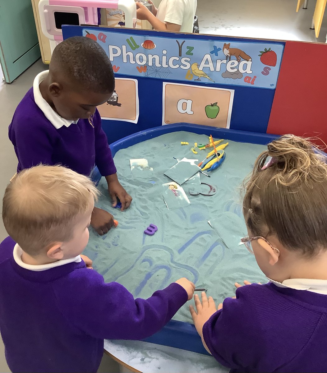 CorpusCMid's tweet photo. In Nursery we have introduced Read, Write Inc and the children have been practising m, a, s and d letter formations in the sand. https://t.co/SdJCD7nomv