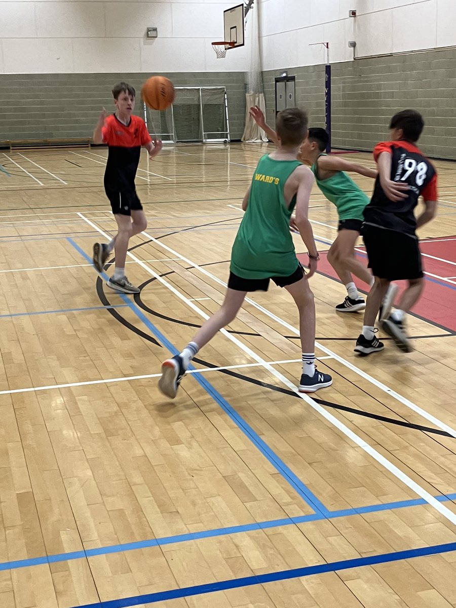 WardsHouseWC's tweet photo. This lunchtime the Year 9 and 10s took to the court for Junior Inter-House Basketball competition, looking sharp in the new House vests! Well done to all the boys who took part! #alwaysgoingforwards
🟢🟡🟢🟡🟢🟡🟢🟡 https://t.co/5gbrROcx57