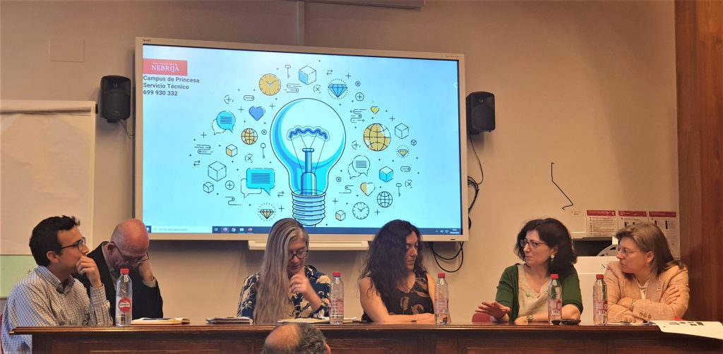 MEDIATIZED_EU (@mediatized_eu) on Twitter photo How the #media📺 coverage of key voices🗣️ contributed to representing the 🇪🇺 as a geopolitical actor on the war in 🇺🇦? Find more ℹ️ on the roundtable by <a href="/MEDIATIZED_EU/">MEDIATIZED_EU</a> & <a href="/Nebrija/">Universidad Nebrija</a> where the speakers talked on the media discourses in the context of the #war🔗bit.ly/3M818Pn How the #media📺 coverage of key voices🗣️ contributed to representing the 🇪🇺 as a geopolitical actor on the war in 🇺🇦? Find more ℹ️ on the roundtable by <a href="/MEDIATIZED_EU/">MEDIATIZED_EU</a> & <a href="/Nebrija/">Universidad Nebrija</a> where the speakers talked on the media discourses in the context of the #war🔗bit.ly/3M818Pn