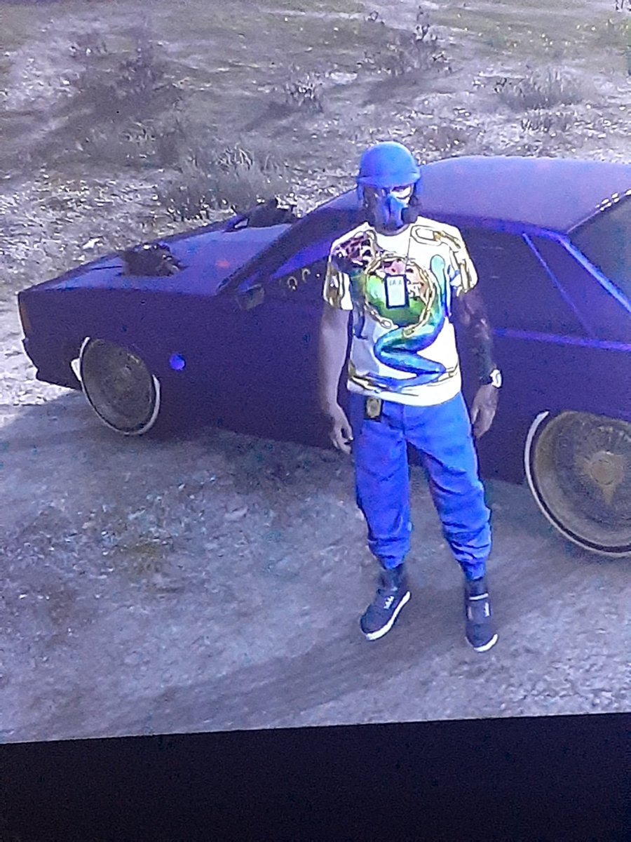 lostNcorrupt's tweet photo. I got an Og barcode for sale if you or anyone would be interested it has both character full of cars and about 70 deluxos 150 mill banked level 870+ on main 830+on 2nd character first character has 16 outfits 2nd character has 7 https://t.co/DN2bXJPlAN