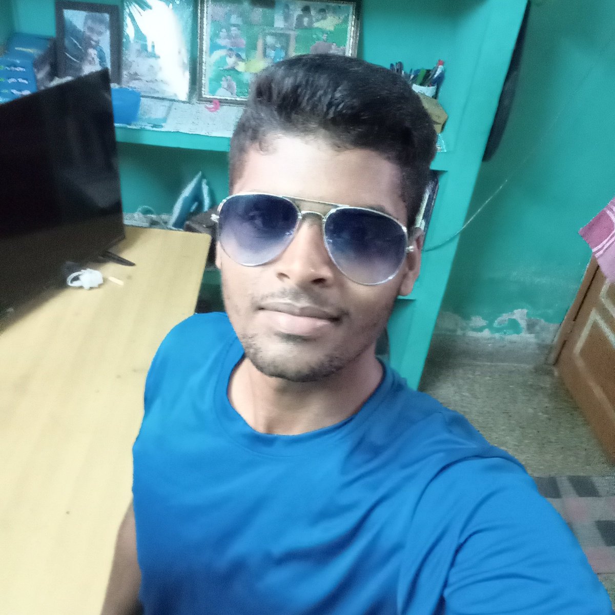 abinesh115's tweet photo. #NewProfilePic https://t.co/HHWYbWn4nF