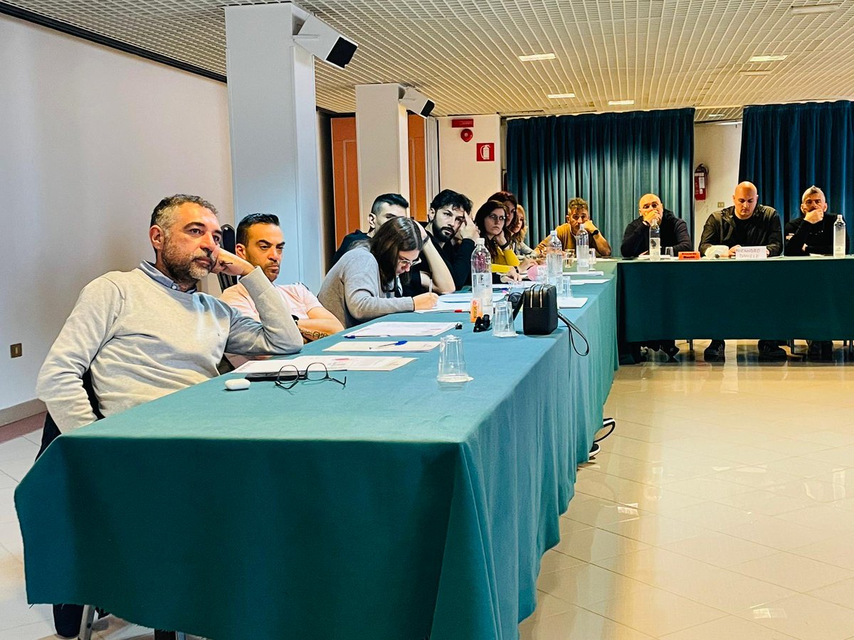 FilcaCisl's tweet photo. A #Terrasini (#Palermo) seconda giornata del Corso di #formazione per nuovi dirigenti della Filca nazionale, dedicato alla #contrattazione in #edilizia. Oggi di parla del sistema bilaterale con i segretari nazionali Cristina Raghitta e Ottavio De Luca e con Piero Tarizzo. https://t.co/NZXDZG1mbn