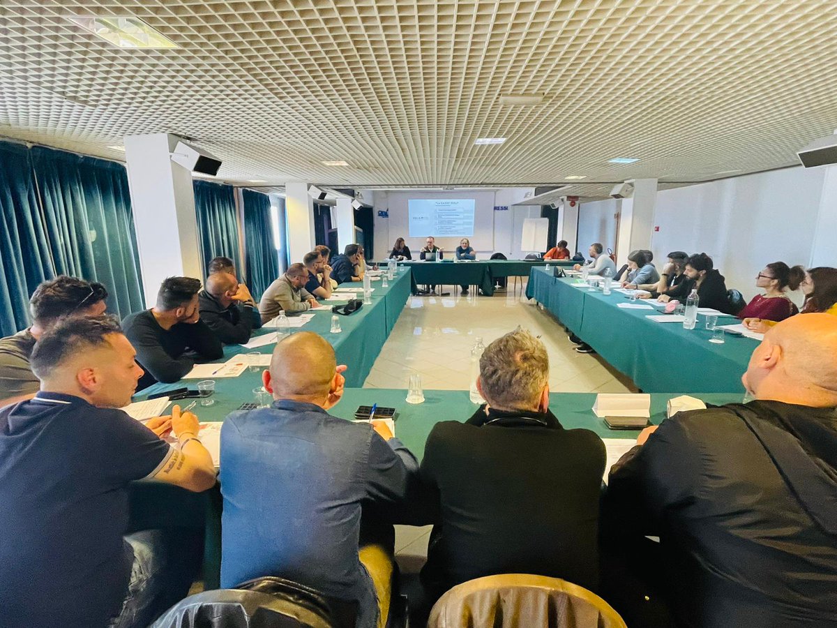 FilcaCisl's tweet photo. A #Terrasini (#Palermo) seconda giornata del Corso di #formazione per nuovi dirigenti della Filca nazionale, dedicato alla #contrattazione in #edilizia. Oggi di parla del sistema bilaterale con i segretari nazionali Cristina Raghitta e Ottavio De Luca e con Piero Tarizzo. https://t.co/NZXDZG1mbn