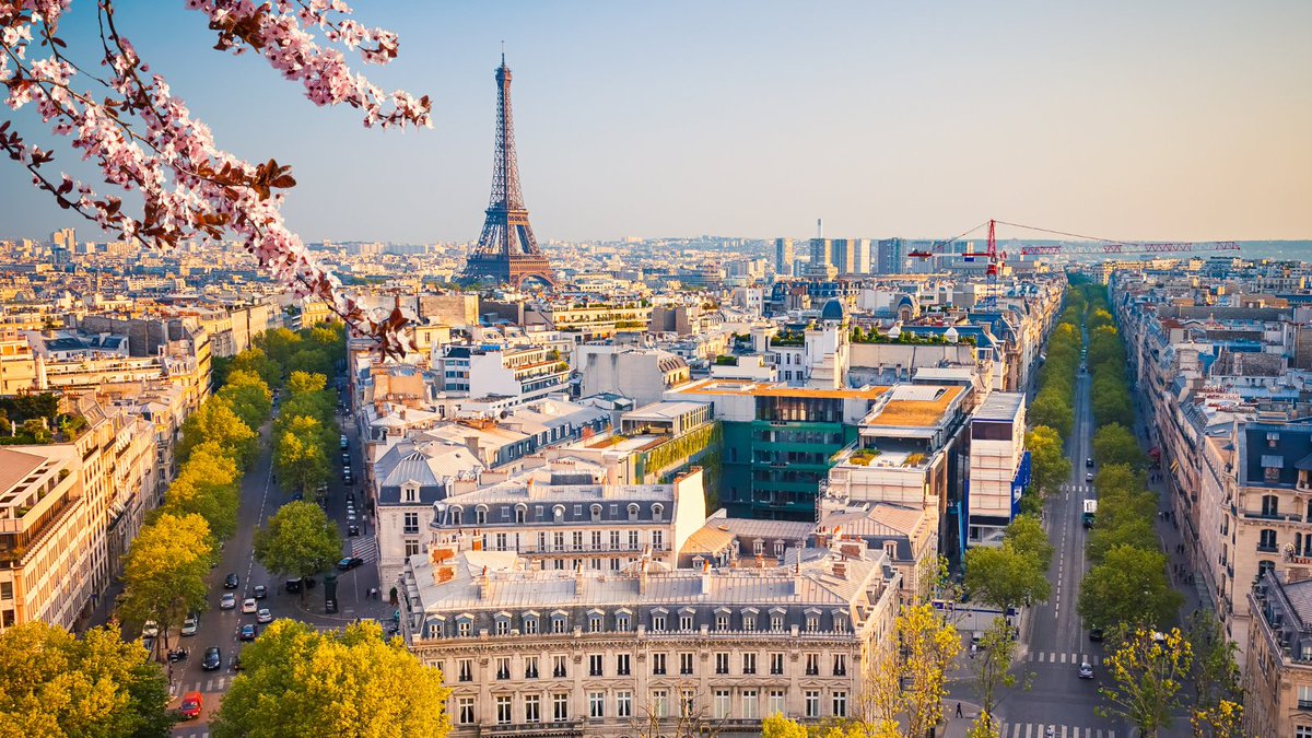 LettresSorbonne's tweet photo. #Summerschool #FLE 🇫🇷 You are planning to visit Paris this summer? Why not make the most of your trip and learn #French?
Discover our summer language courses, open to all visitors and for all levels!
📅 From June 26 to July 21, 2023
Register now! ⤵️
https://t.co/Fny0oiI8cF https://t.co/GAKIxBvyhi