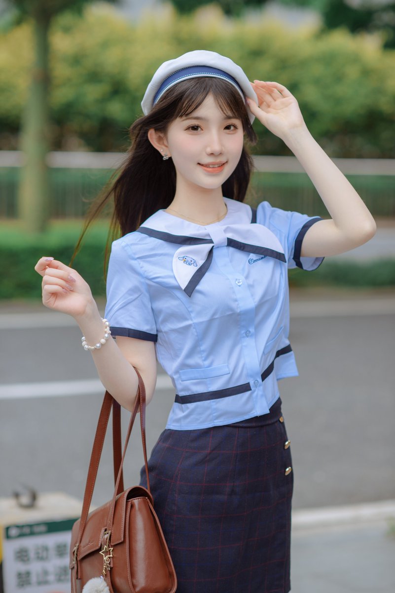 ssf91ss's tweet image. 发一组JK制服美少女
出镜：樱桃在不在