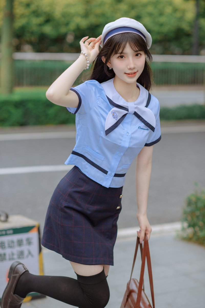 ssf91ss's tweet image. 发一组JK制服美少女
出镜：樱桃在不在