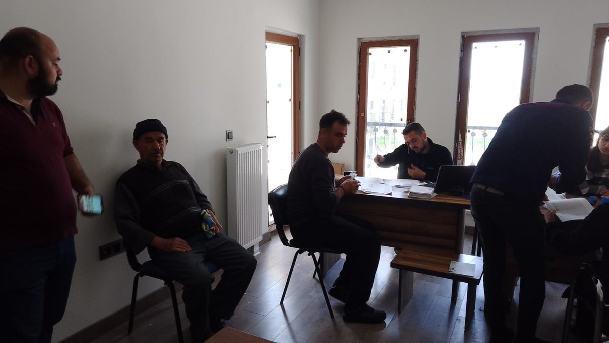 etap_konya3's tweet photo. Konya Beyşehir 3.Etap Sitemizde anahtar teslimleri 10.05.2023 tarihi itibariyle başlamış olup kat maliklerimize işletme aidat ve avans bütçesi, abonelikler ve site yönetimi hakkında genel bilgilendirmelerimiz devam etmektedir.

Sağlıklı günler dileriz. https://t.co/v9lcKuwjLD