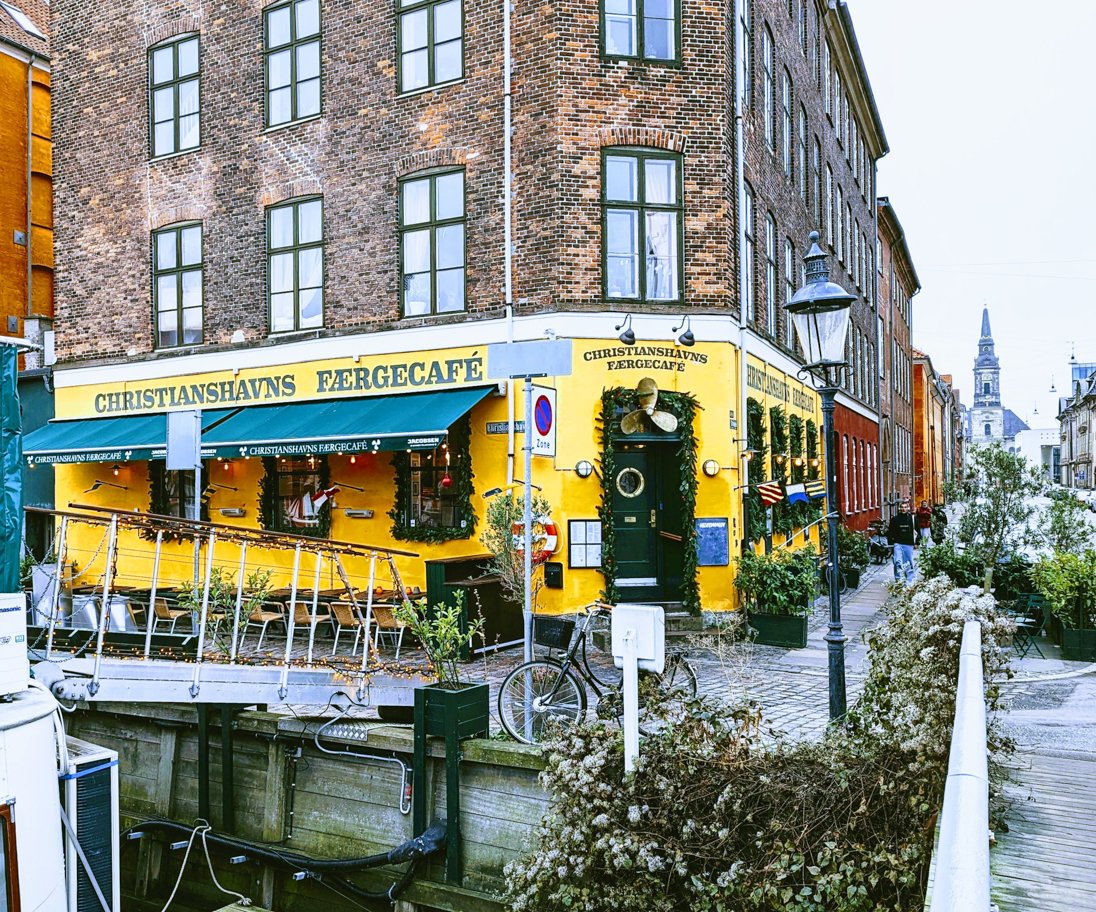 Monographicalx's tweet photo. The oldest cafe/restaurant in Copenhagen makes for quite a spectacular experience.

See what we discovered about this wonderful city, plus lots more > https://t.co/PU4sTJbudN 

#copenhagen #travelblog #blogs #photographer #europe #cityscape #denmark 
#architecture #foodie https://t.co/HVUMxgWmjW