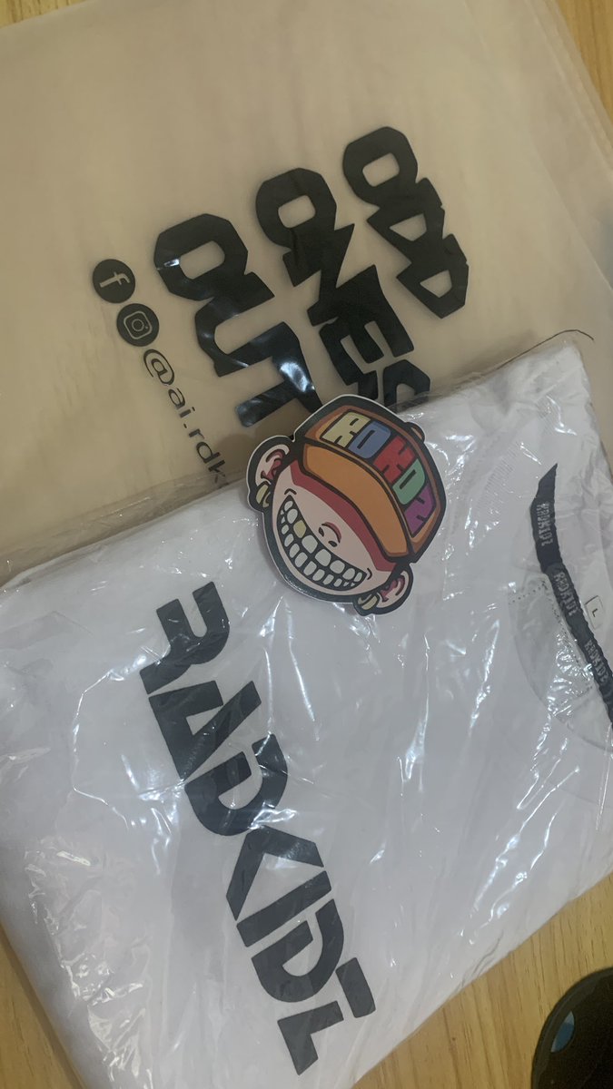 Ayizmaey's tweet photo. yey! dumating na 😊
thank you po @ai_radkidz
@imszmc
#radkidz
#rdkdz
#weoddeven
#oddonesout https://t.co/2pK6IFmwaZ