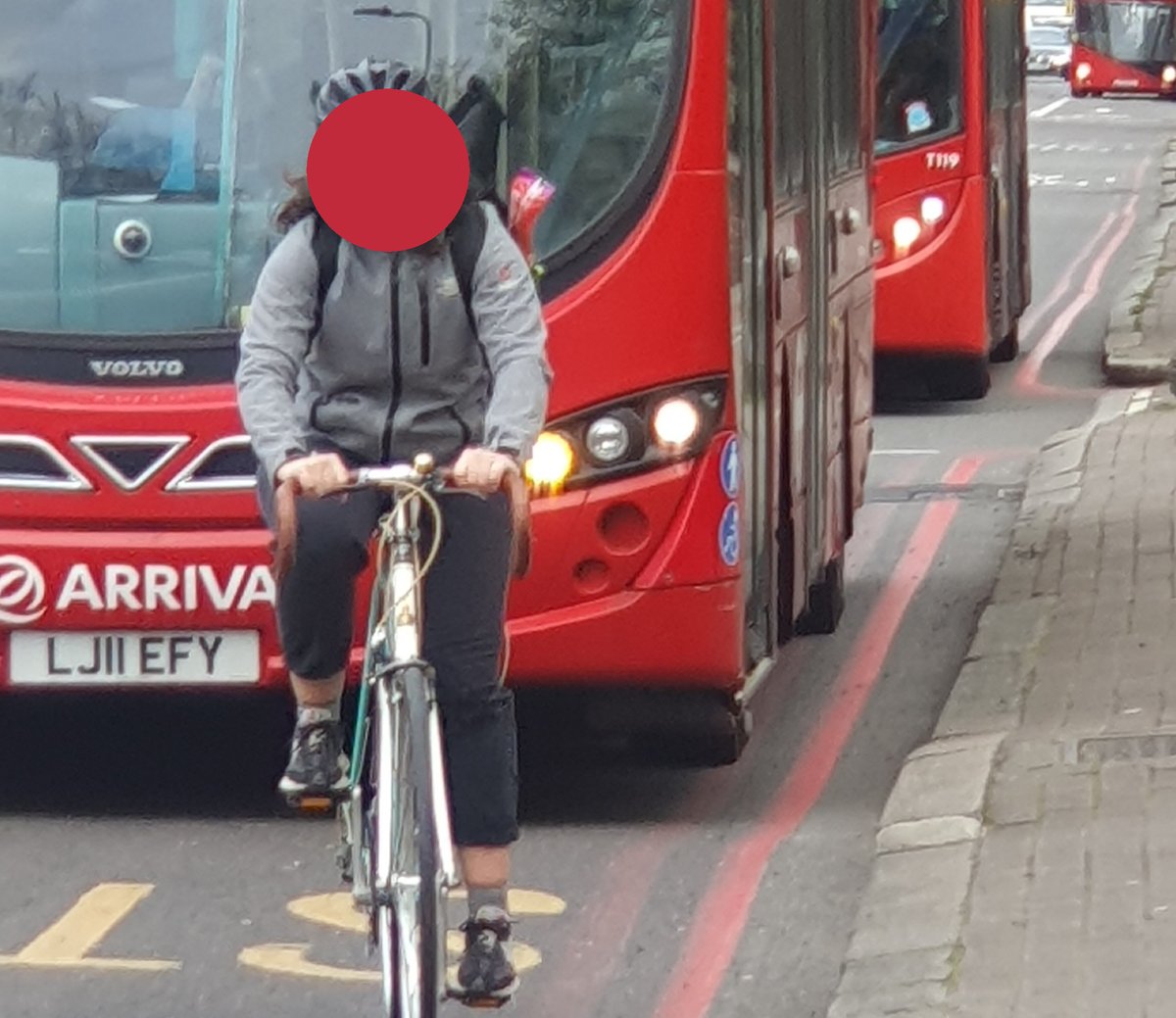 mysaymysay1's tweet photo. @drewsnx When one self entitled cyclist can hold up 3 buses.
Time to remove cyclists from the roads https://t.co/ZKgDtm8HEt