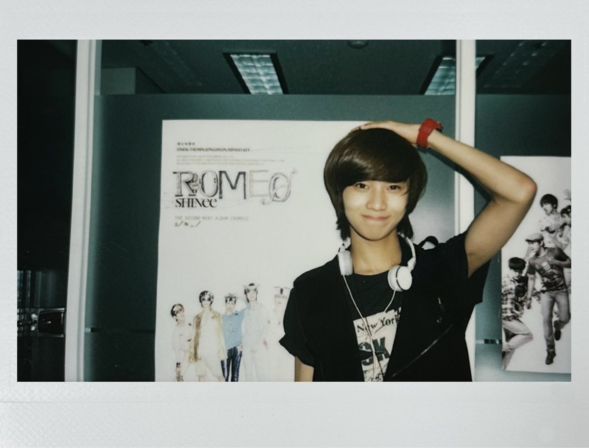 SHINee's tweet photo. D-9 📸🐥🩵

#Pre_SHINee_Week 
#샤이니 #SHINee https://t.co/lqhAVNtv5E