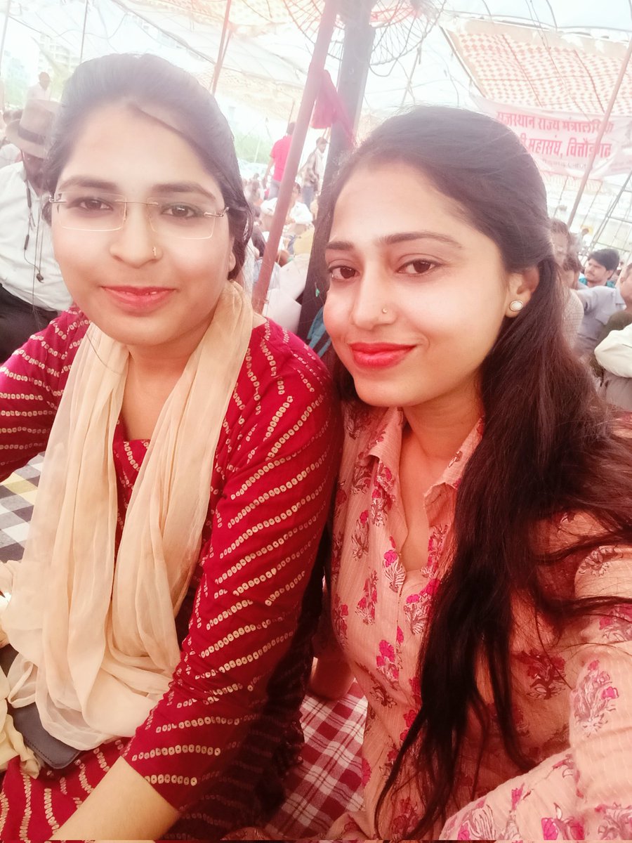 LalitaKawat11's tweet photo. #गहलोतजी_मंत्रालयिक_कर्मचारियों_की_सुनो_पुकार
माननीय मुख्यमंत्री महोदय मंत्रालयिक कर्मचारी 29 दिन से महापड़ाव डाले हुए है। हमारी जायज मांगे जल्द पूरी करने की कृपा करे।
@ashokgehlot51 @ministerialSr
@1stIndiaNews 
@zeerajasthan_ @News18Rajasthan @dddgupta @aajtak
@Babu_akta https://t.co/d7u7HAs7PU