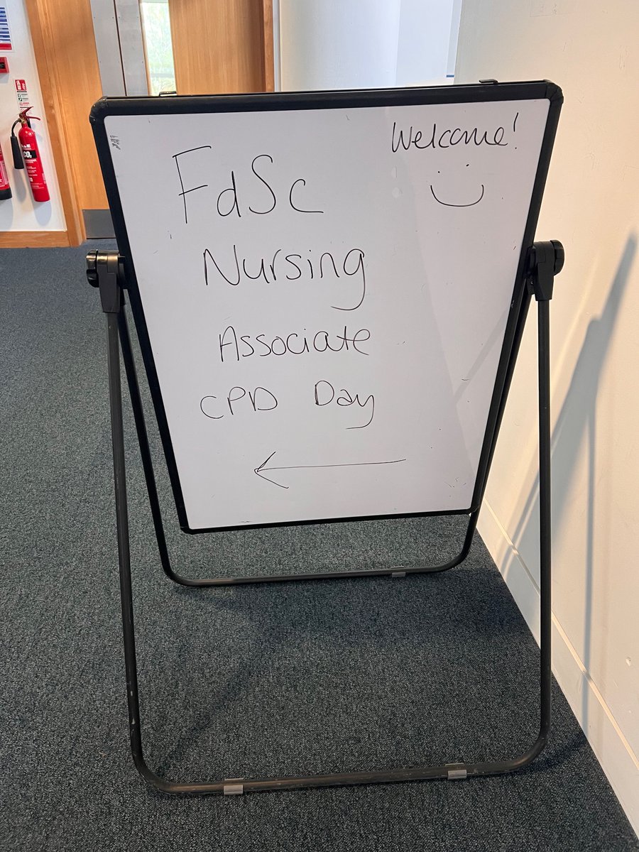 UoGNursingAssociates tweet media