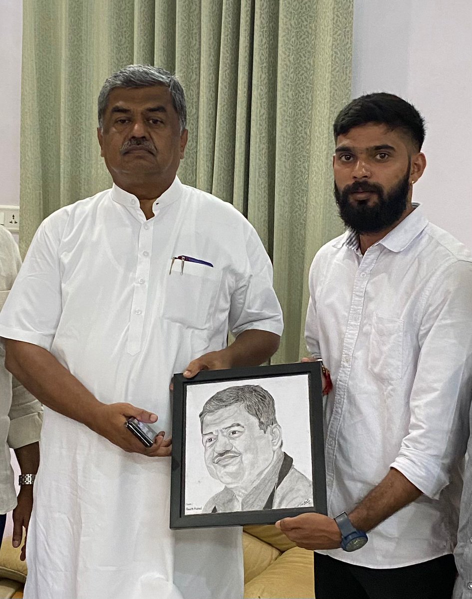 ankith_kateel's tweet photo. Bk hariprasad For Home Minister 

@HariprasadBK2  ✨💥

#Next_Home_minister 
#BKhariprasad
#DCM_BKhariprasad @HariprasadBK2  

@kcvenugopalmp @RahulGandhi @rssurjewala @anvith_kateel https://t.co/SF6BT2sy0K