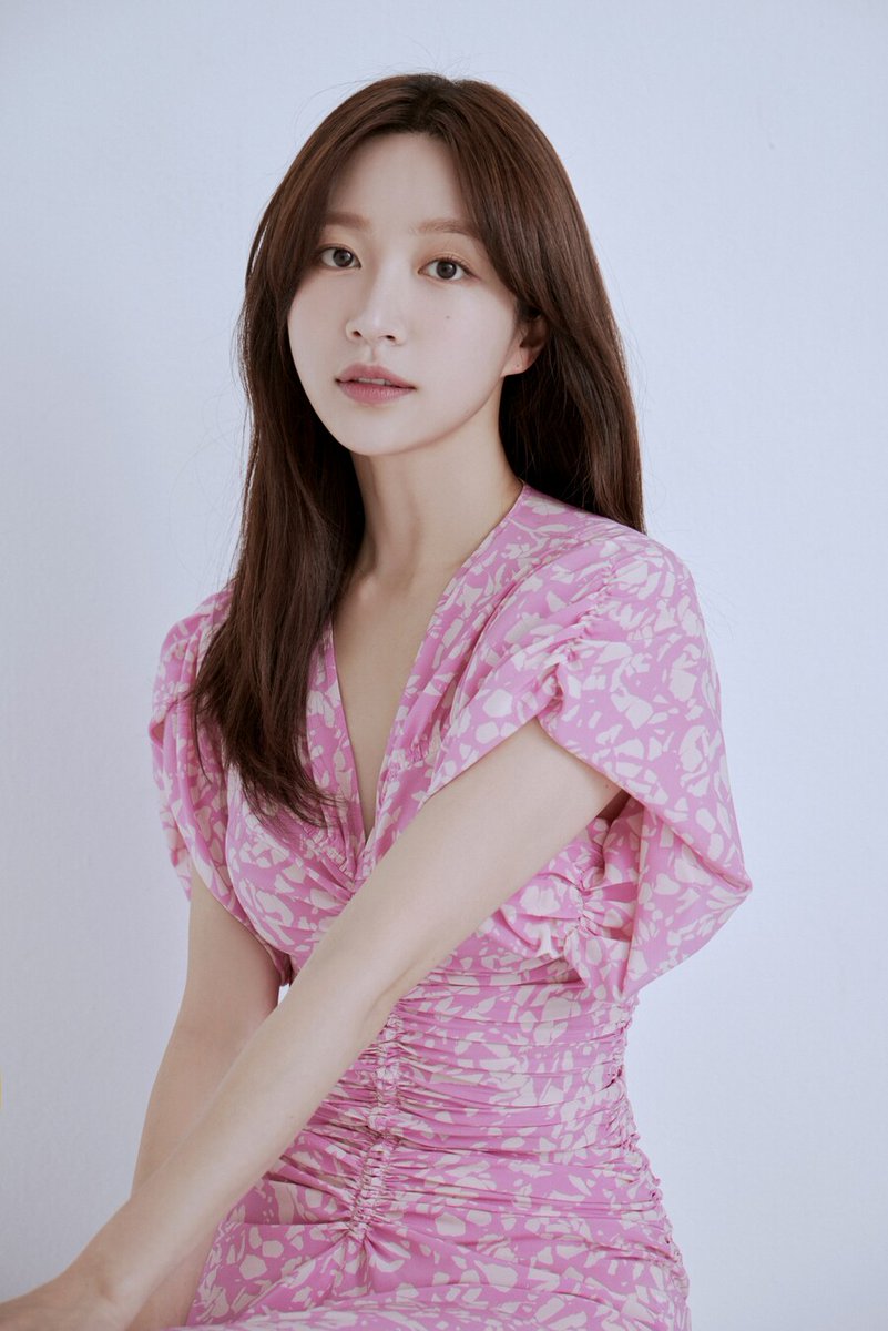 [Exclusive] According to SPOTVnews on May 16, AHN HEEYEON a.k.a @EXIDofficial's HANI, has been cast in the play '3 Days of Rain' and it will premiere for the first time at the end of July. ☔ #AHNHEEYEON #안희연 #EXID #이엑스아이디 #HANI #하니
🔗spotvnews.co.kr/news/articleVi…