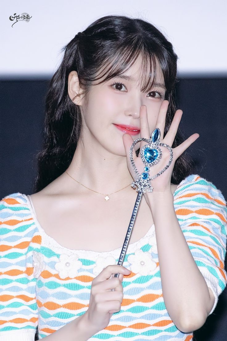 iu_pics's tweet photo. #HappyIUDay 
#Happy_IU_Day https://t.co/bs5C3pyYch