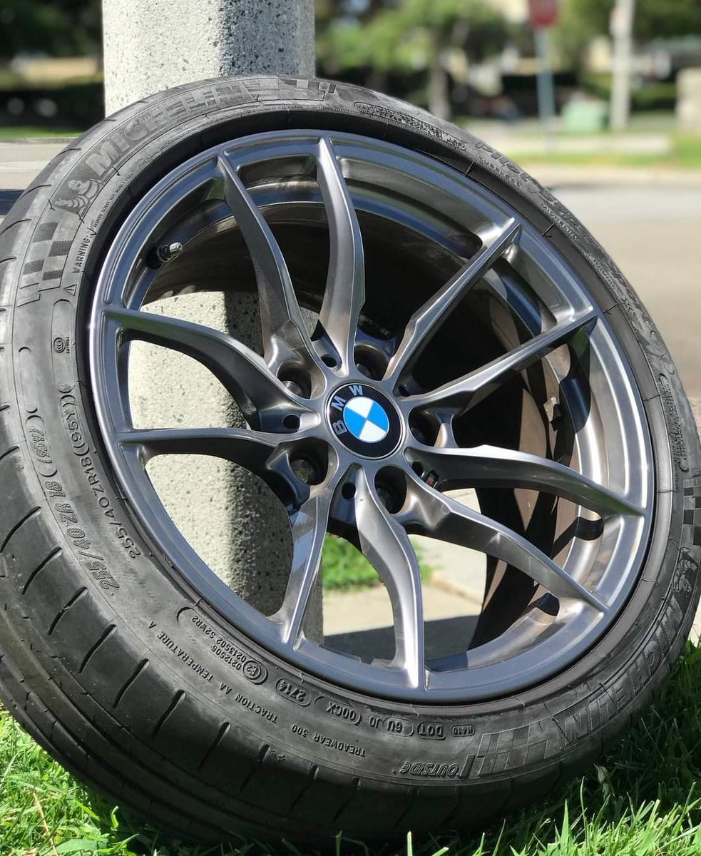 chrisplugoff's tweet image. All complete set $2000