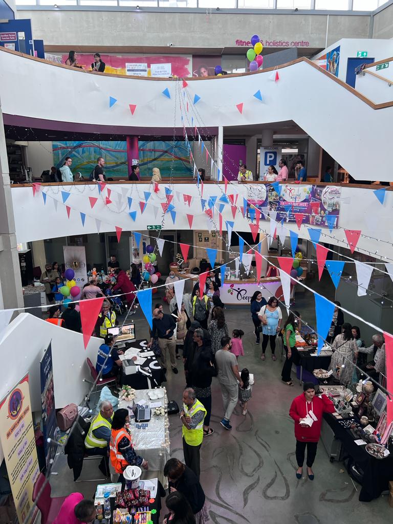 Peepul_Centre's tweet image. Great Successful Event at our Peepul Arts Wellbeing Mela! Thank you for all your support and watch this space for next coming event!
#mela #fun #stalls