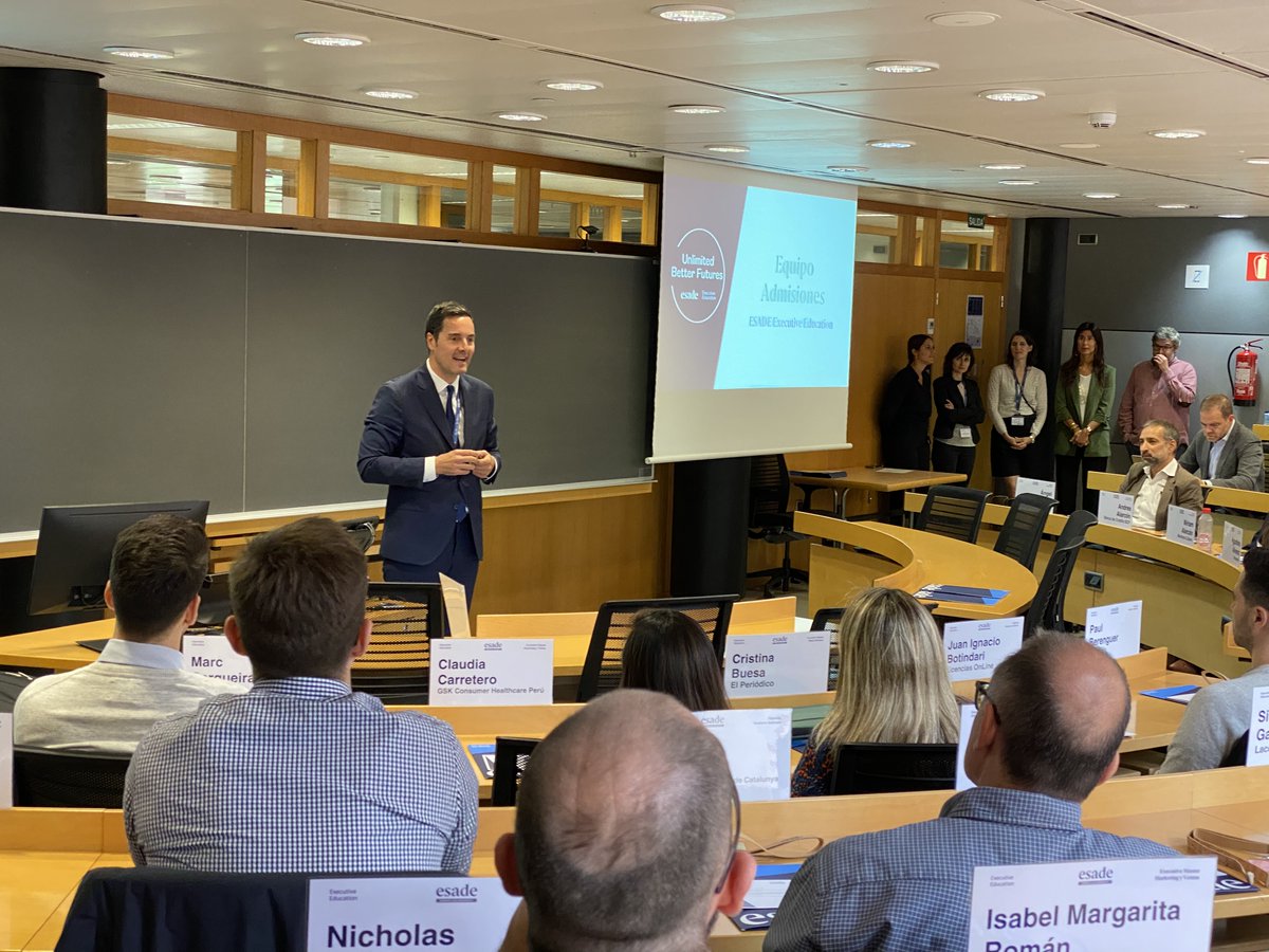 EsadeExecEd's tweet photo. 🚀¡Bienvenidos a los nuevos participantes de los #EsadeExecMasters en BCN! 🎉 Una emocionante jornada llena de oportunidades de crecimiento personal y profesional. Además, disfrutamos de una actividad de socialización musical formando una batucada con distintos instrumentos.👏 https://t.co/FaUeOXBWTk