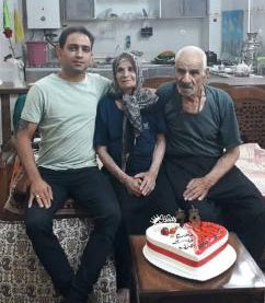 amunima's tweet photo. امان از دل پرخونِ این روزهای پدر و مادر #سعید_یعقوبی
امیدوارم به زودی پسرشون برگرده پیششون https://t.co/Uqgo5c2D7O