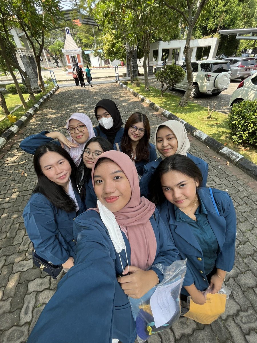 ezusia tweet picture